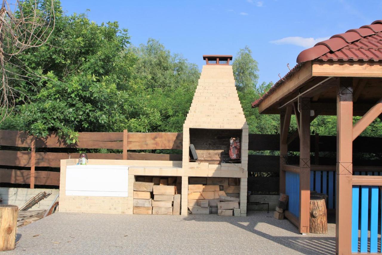 Camere De Inchiriat Băltenii de Sus Екстериор снимка