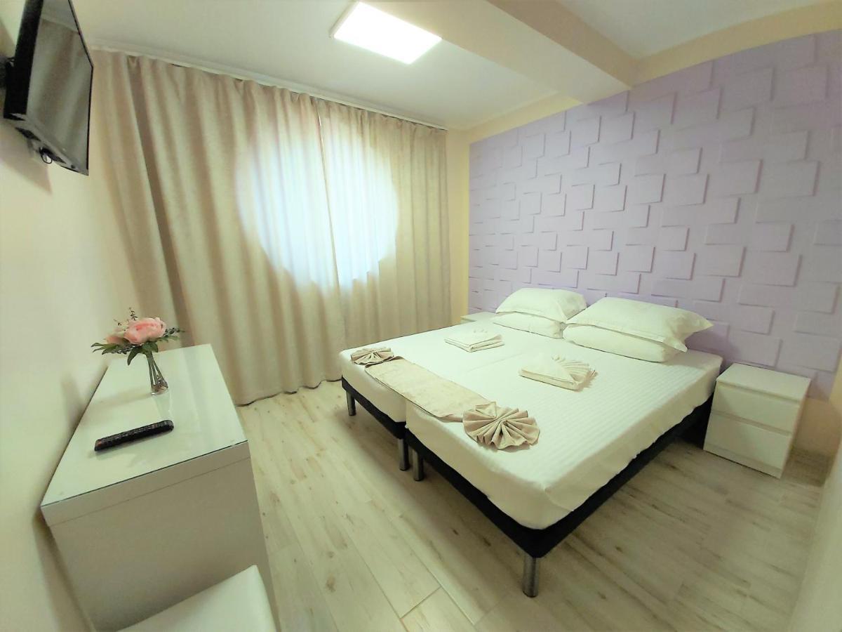 Camere De Inchiriat Băltenii de Sus Екстериор снимка